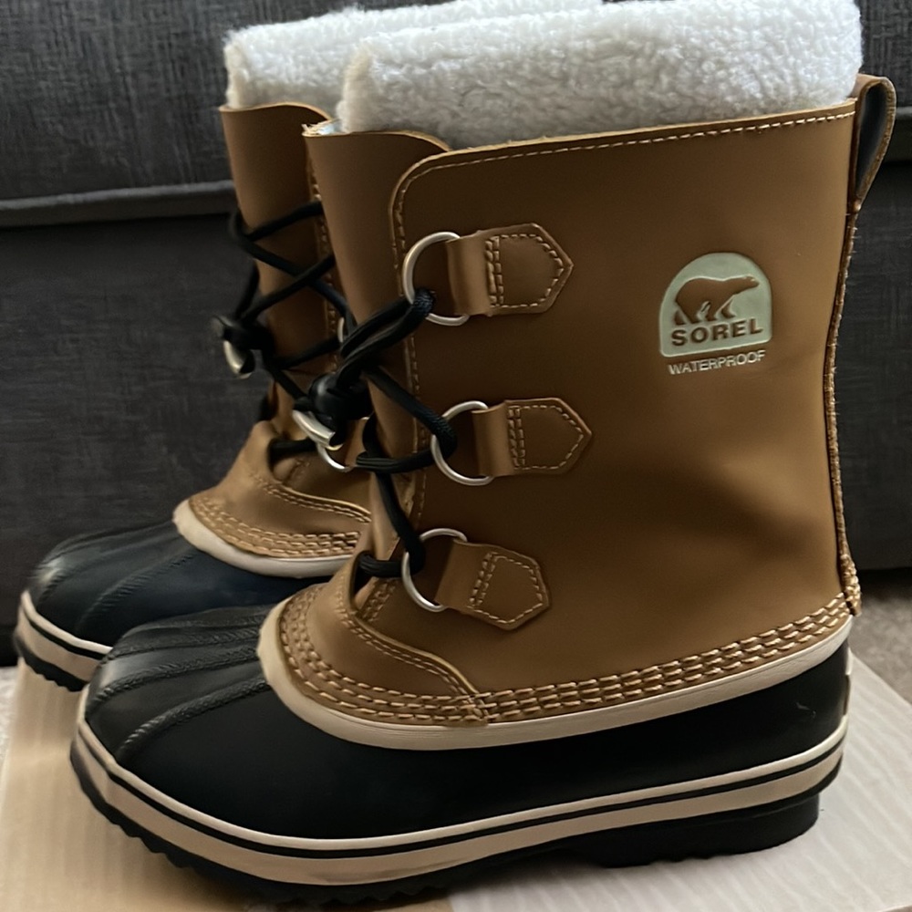 Youth kids Sorel snow boots